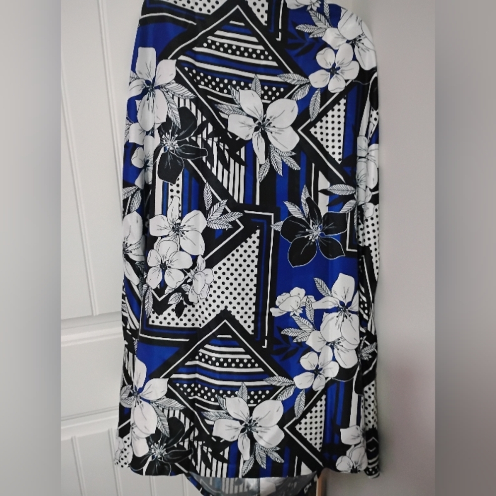 Long Skirt with floral pattern by Iris Apfell
